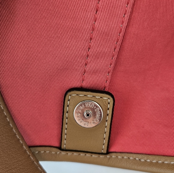 Coach Signature Hadley Duffle Bag Excellent - Picture 7 of 10